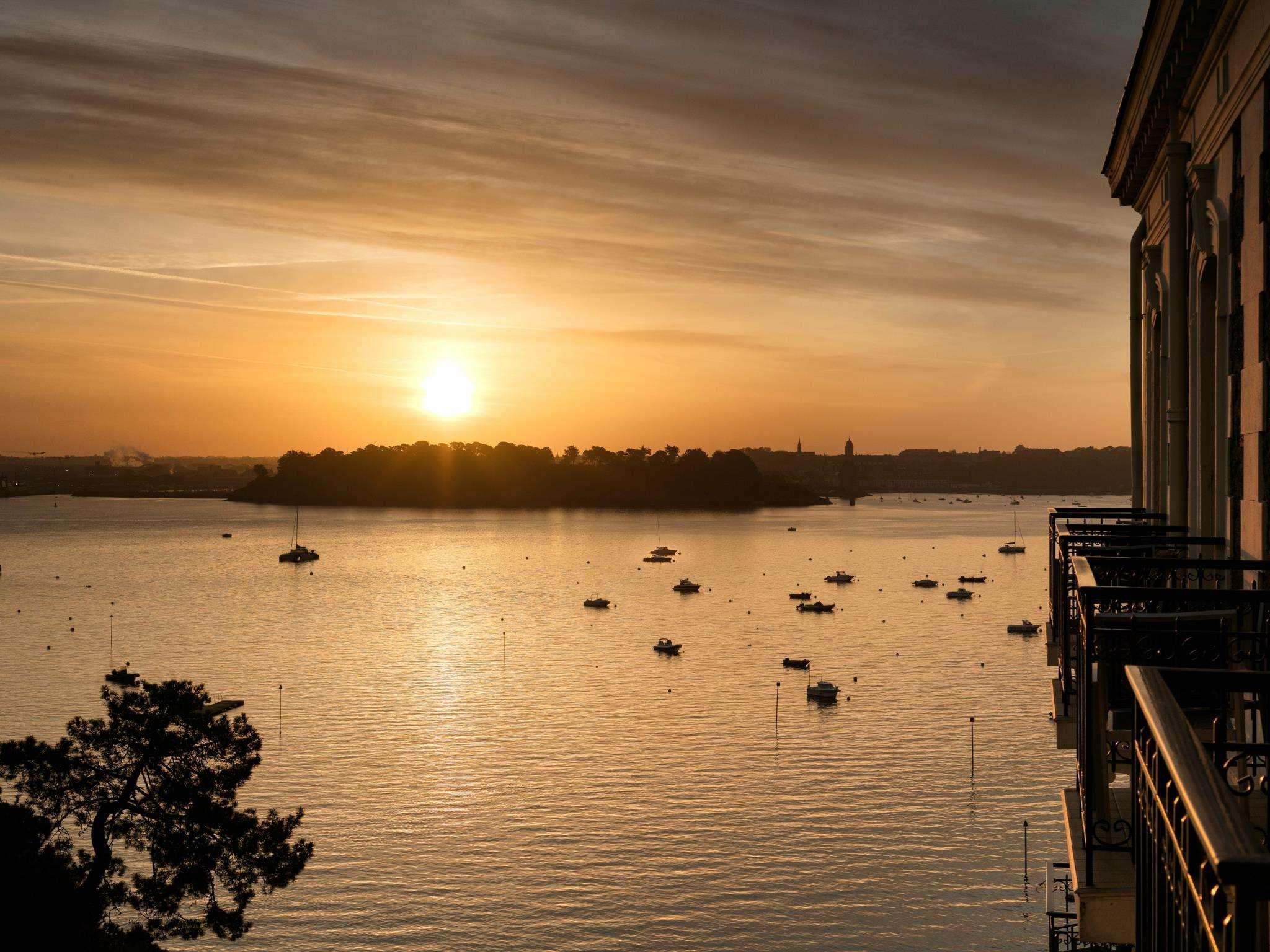 Hotel Barriere Le Grand Hotel Dinard Exterior photo