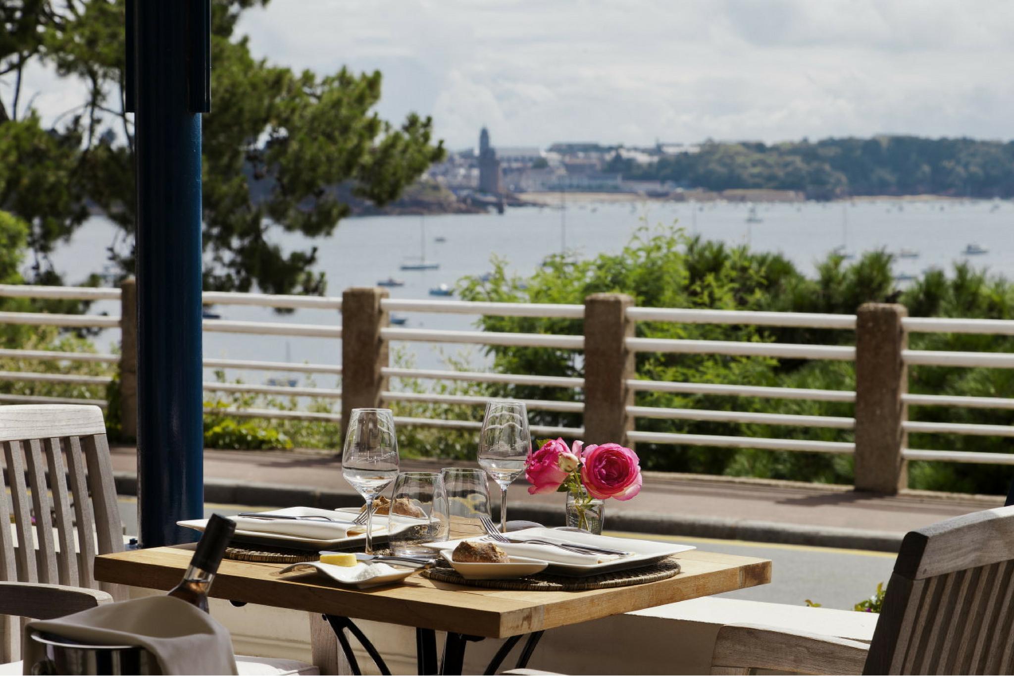 Hotel Barriere Le Grand Hotel Dinard Exterior photo