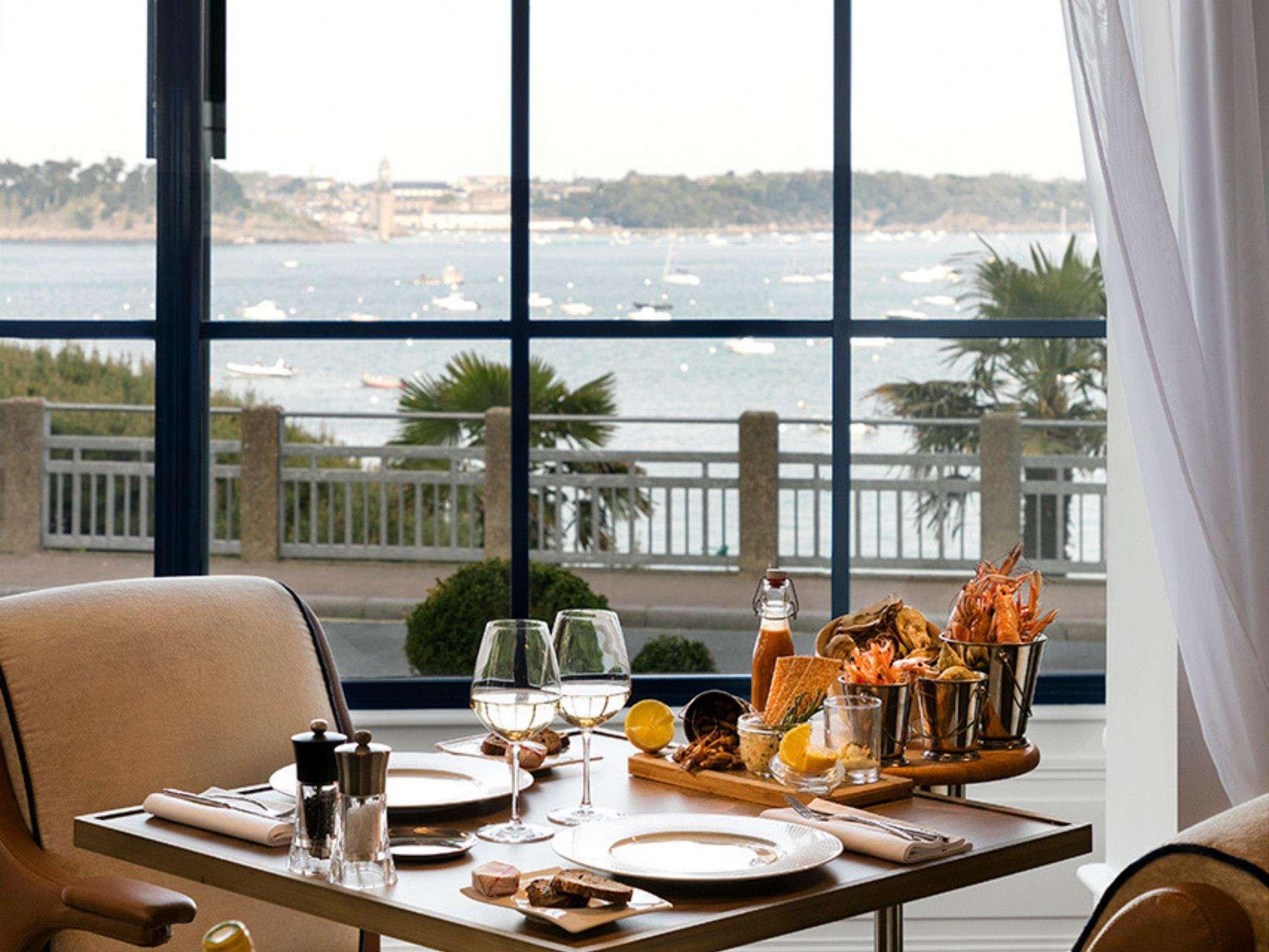 Hotel Barriere Le Grand Hotel Dinard Exterior photo