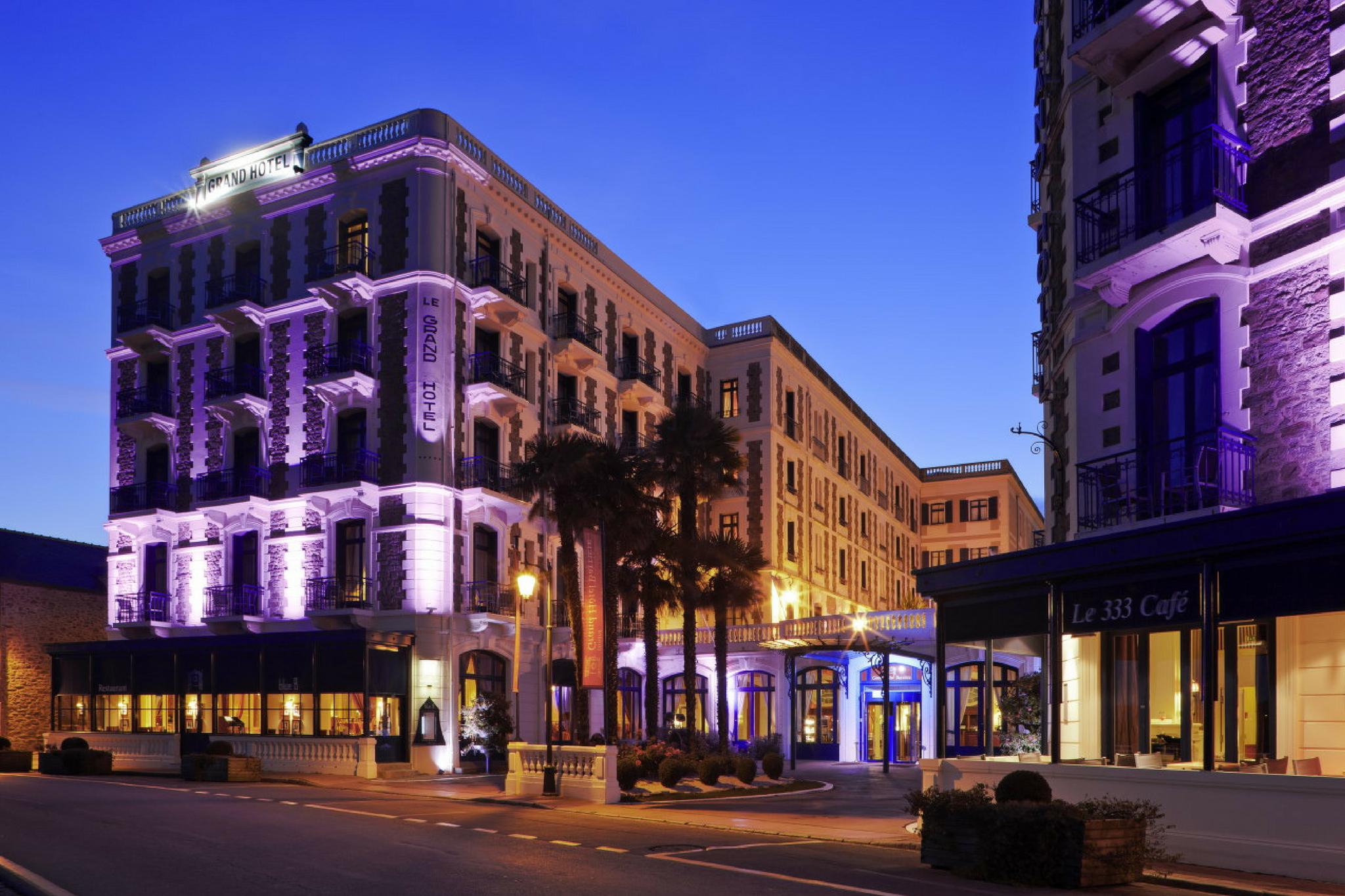 Hotel Barriere Le Grand Hotel Dinard Exterior photo