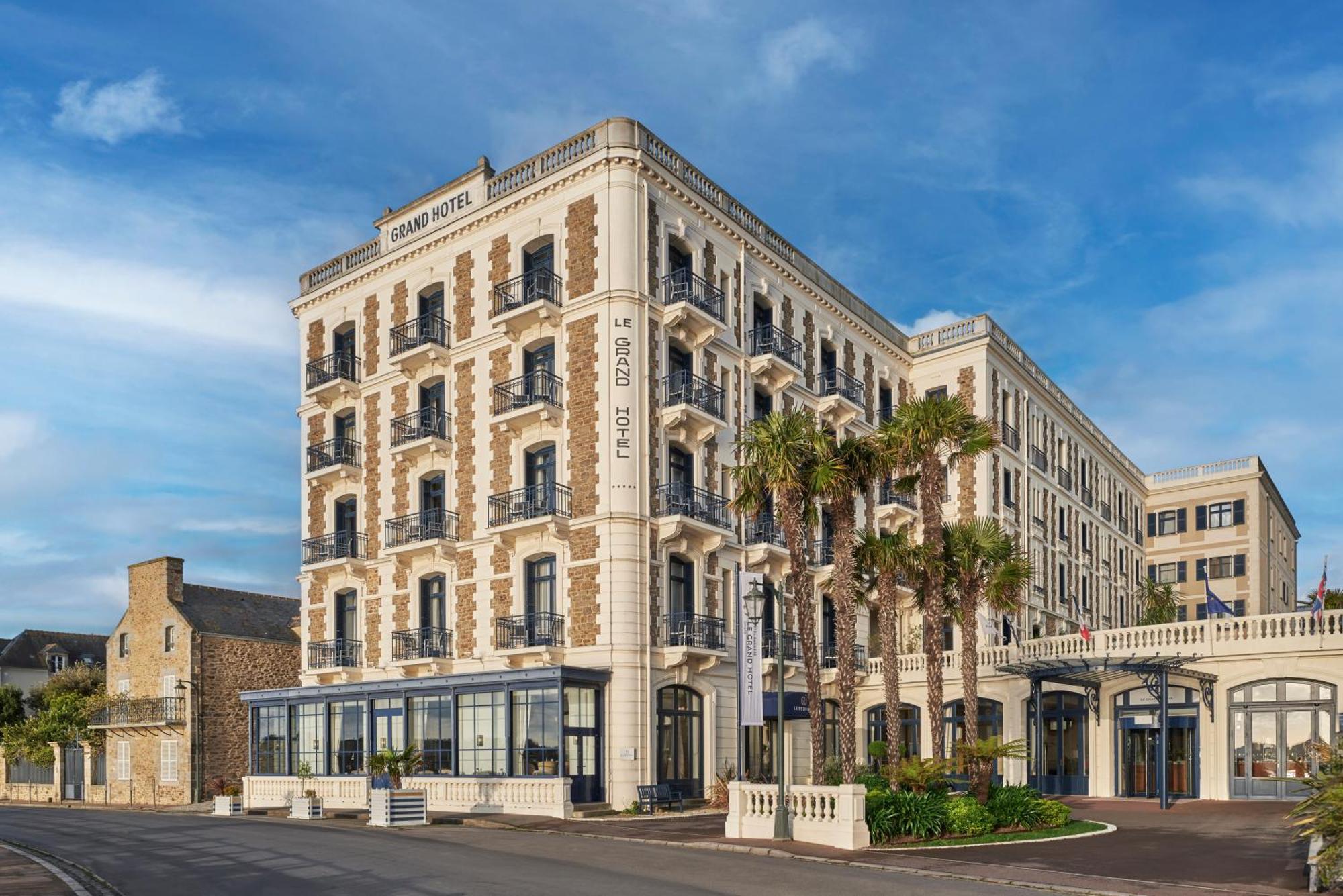 Hotel Barriere Le Grand Hotel Dinard Exterior photo