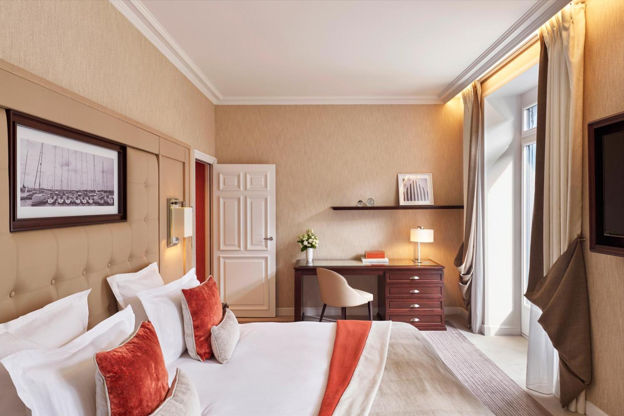 Hotel Barriere Le Grand Hotel Dinard Exterior photo