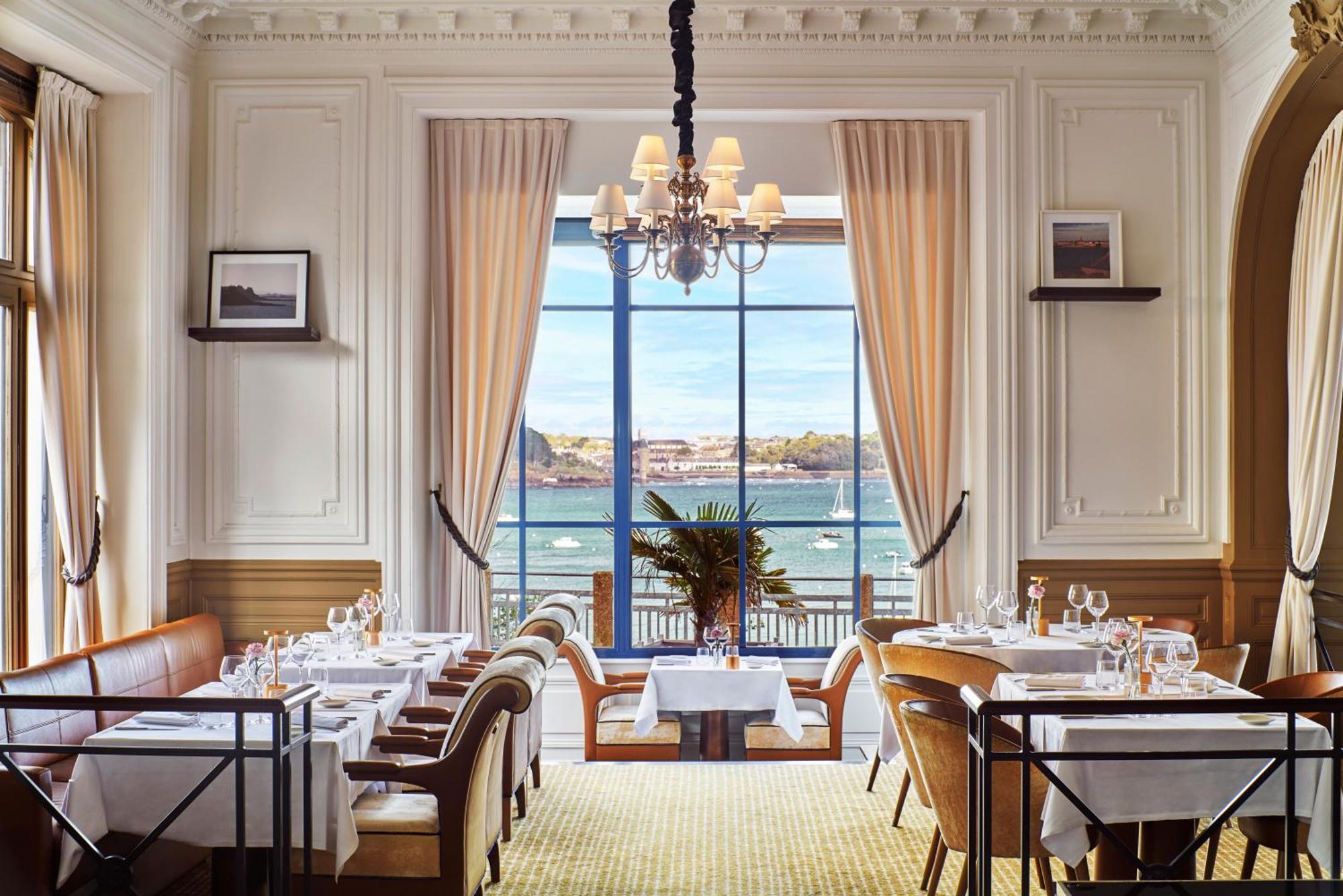 Hotel Barriere Le Grand Hotel Dinard Exterior photo