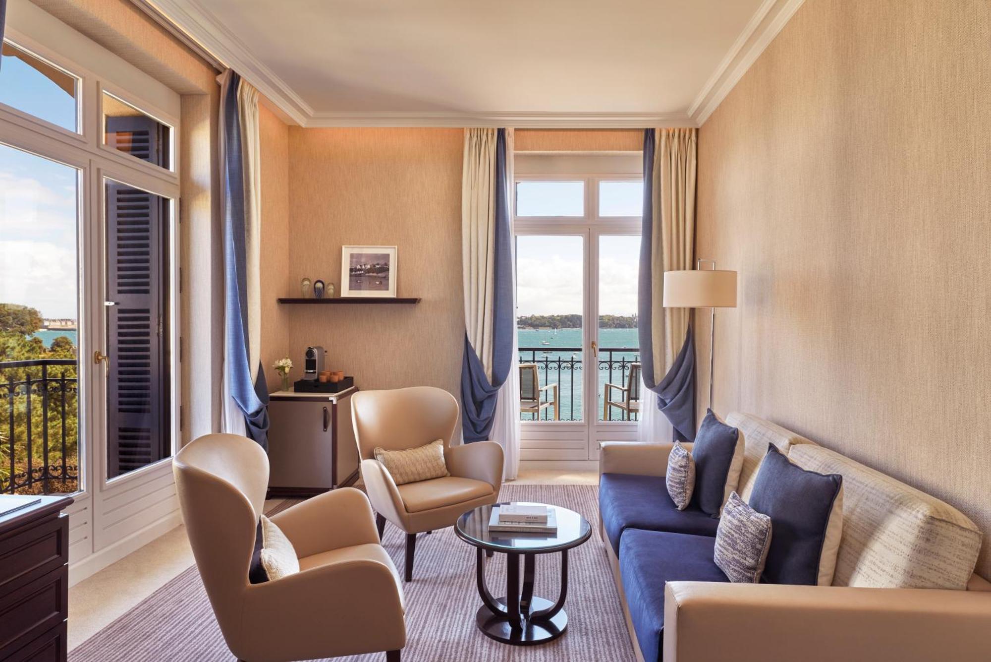 Hotel Barriere Le Grand Hotel Dinard Exterior photo
