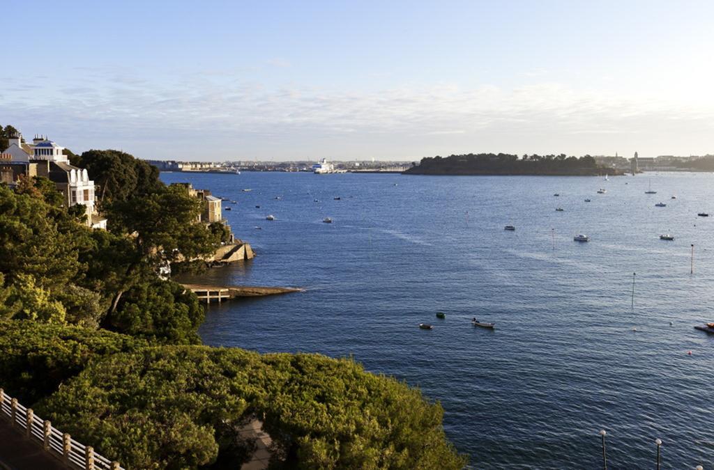 Hotel Barriere Le Grand Hotel Dinard Exterior photo